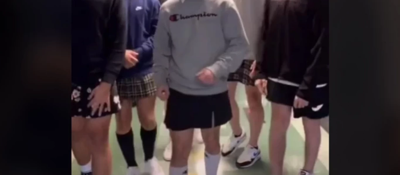 Τι άλλο θα δούμε: Καθηγητές και έφηβοι μαθητές πηγαίνουν στα σχολεία φορώντας φούστες! (βίντεο)